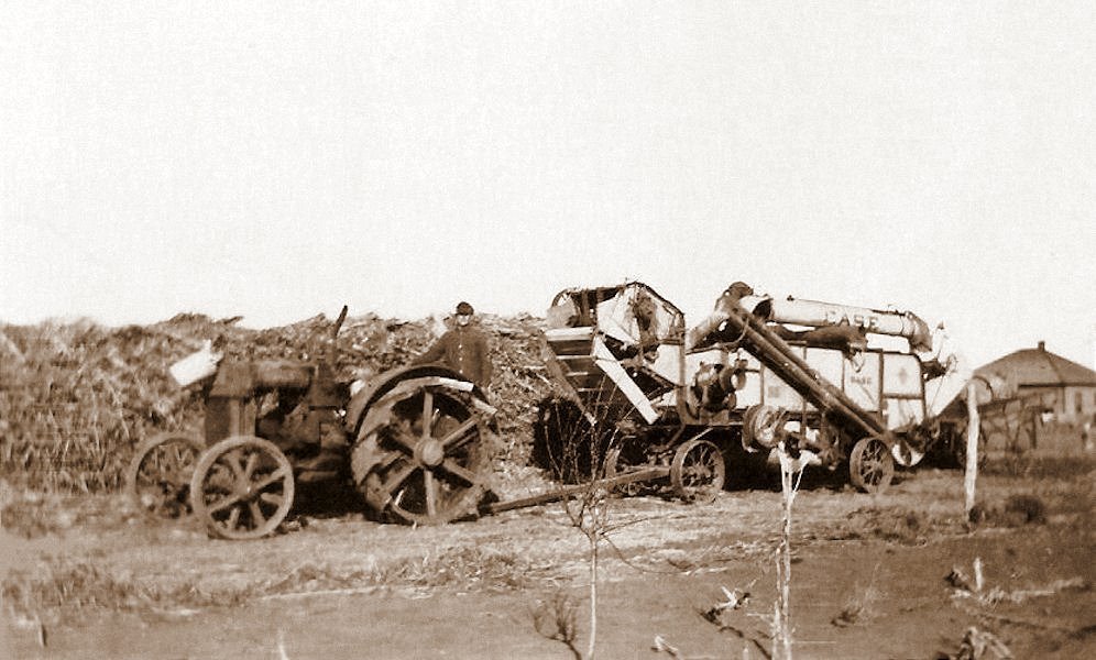 Ewald's tractor and threshing machine, 1921